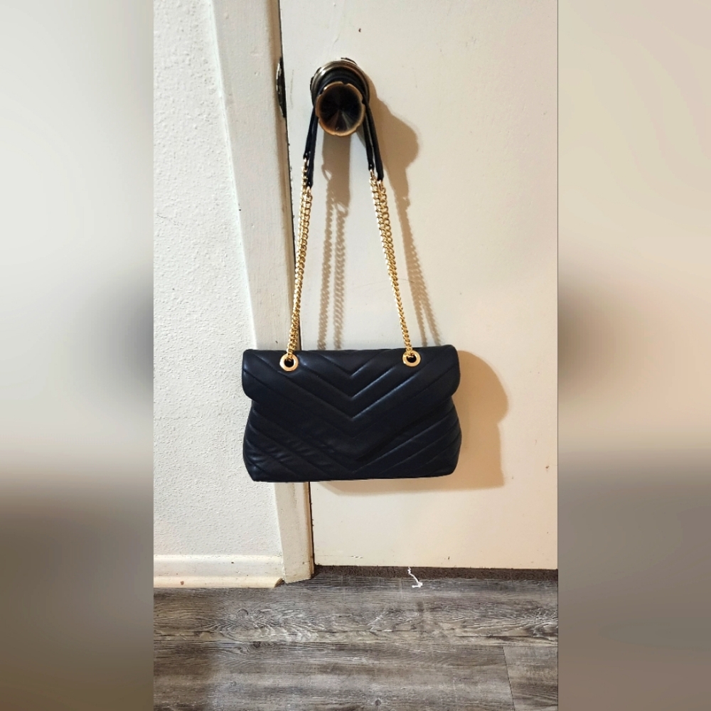 Urban Expressions Ivy Black Crossbody Handbag